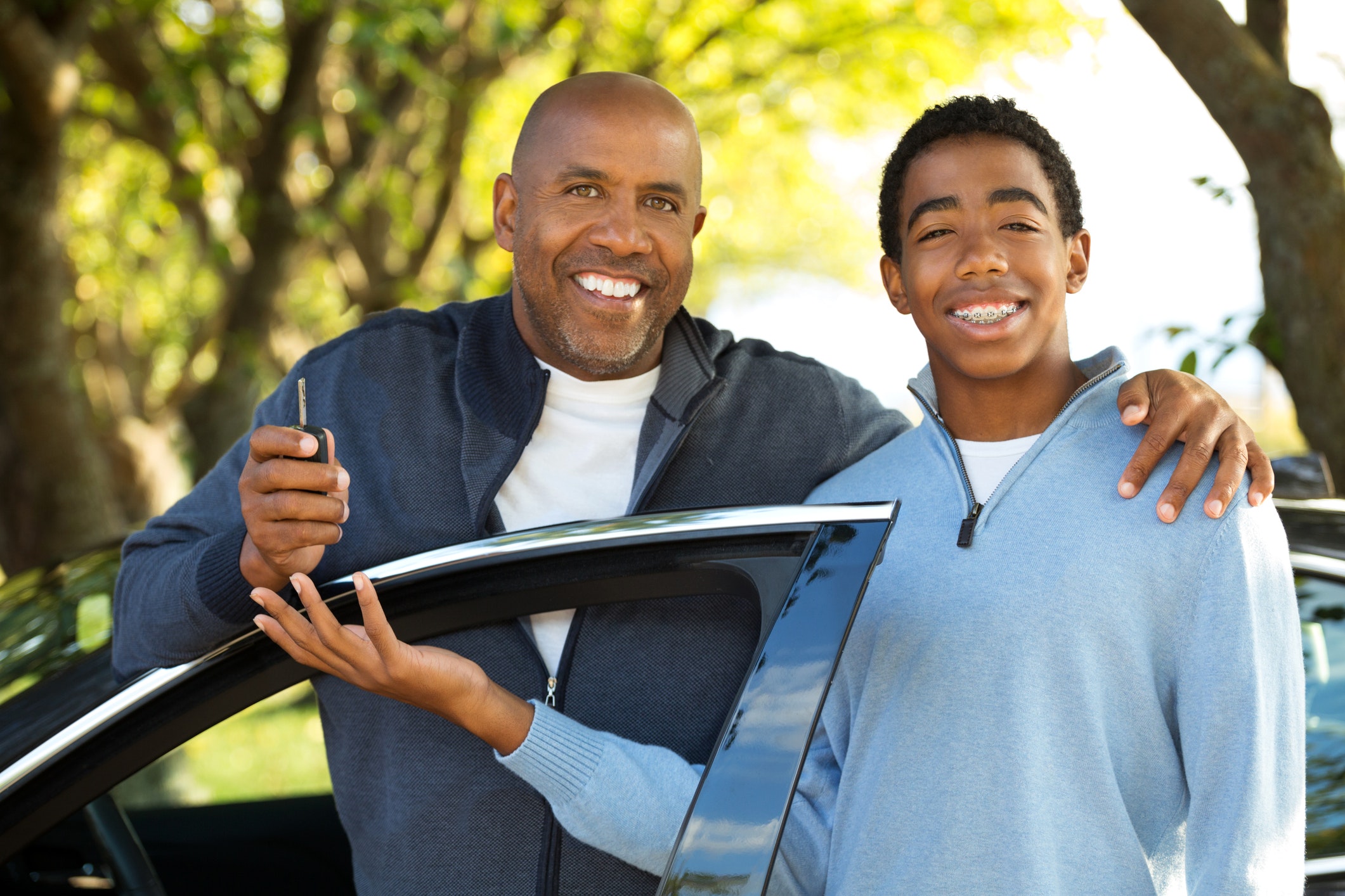 Can a 16 year old buy a car with cash?